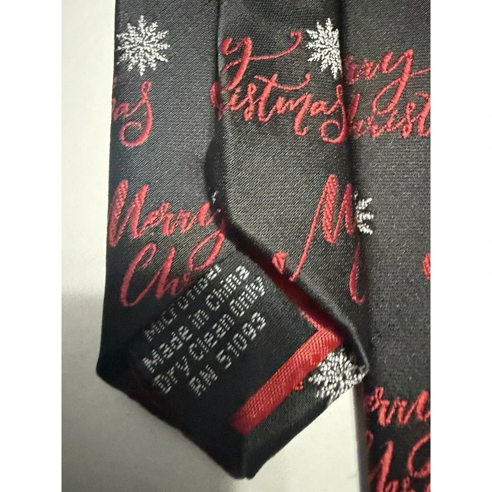 Holiday Traditions Hallmark Merry Christmas Snowflake Black Red Mens Necktie Tie